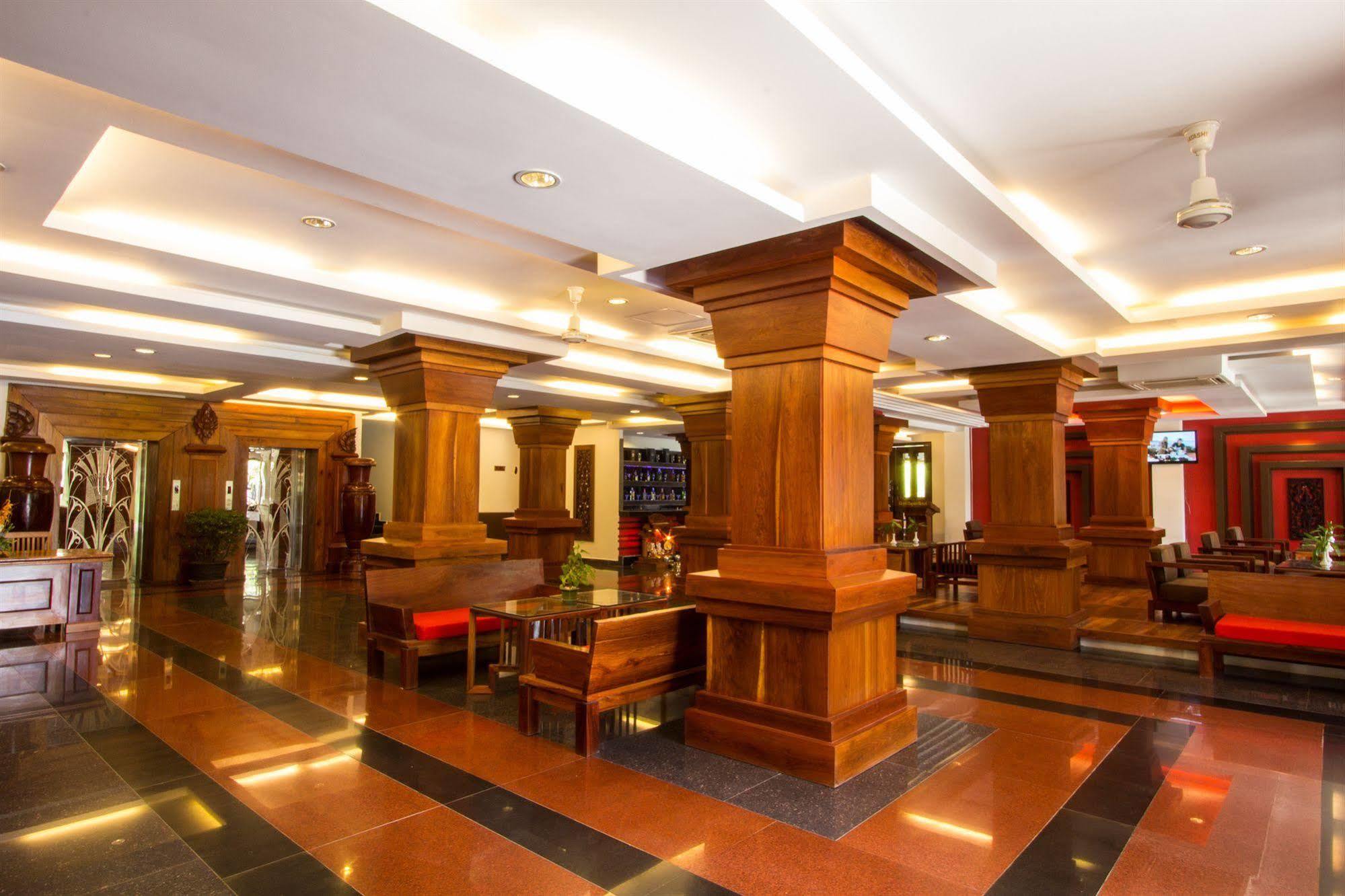 Royal Empire Premium Hotel Siem Reap Exterior photo